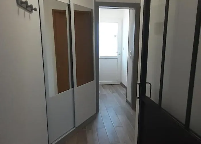 Feriehus Maison Pour 2 A 4 Personnes Avec Jardin Proche De La Et Des Commerces