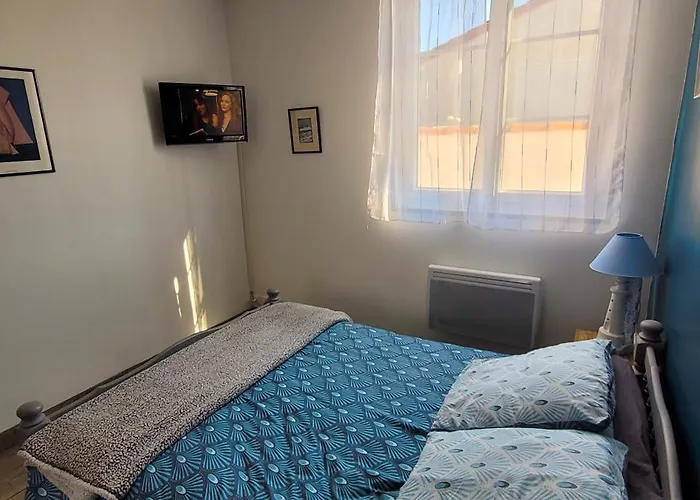 Maison Pour 2 A 4 Personnes Avec Jardin Proche De La Et Des Commerces Feriehus Royan