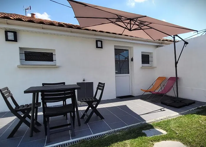 Maison Pour 2 A 4 Personnes Avec Jardin Proche De La Et Des Commerces Feriehus