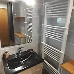 Maison Pour 2 A 4 Personnes Avec Jardin Proche De La Et Des Commerces Дом отдыха Руайян