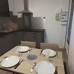 Maison Pour 2 A 4 Personnes Avec Jardin Proche De La Et Des Commerces Дом отдыха *
