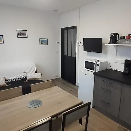 Maison Pour 2 à 4 Personnes Avec Jardin Proche De La Et Des Commerces