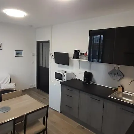 Maison Pour 2 à 4 Personnes Avec Jardin Proche De La Et Des Commerces Casa vacanze *