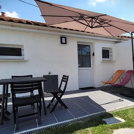 Maison Pour 2 A 4 Personnes Avec Jardin Proche De La Et Des Commerces Holiday home