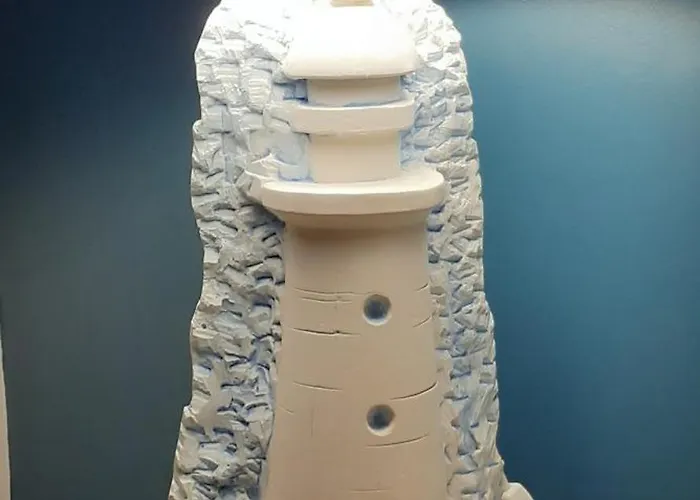 Maison Pour 2 A 4 Personnes Avec Jardin Proche De La Et Des Commerces