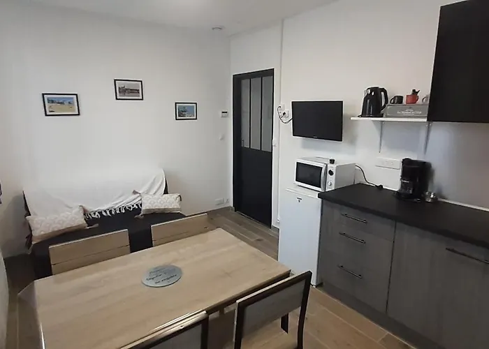 Maison Pour 2 A 4 Personnes Avec Jardin Proche De La Et Des Commerces