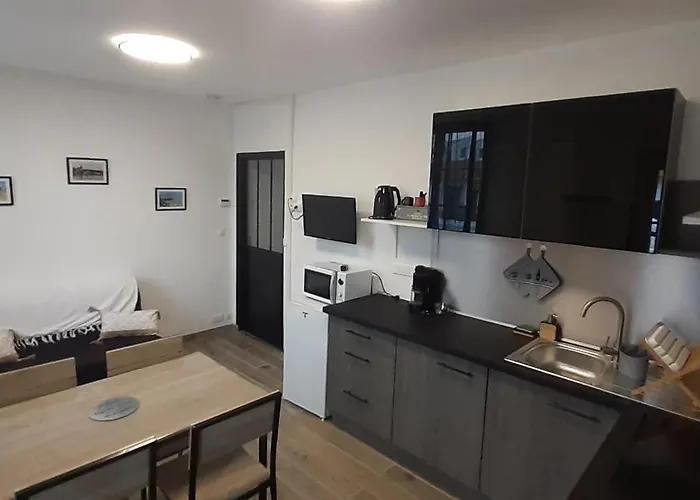 Maison Pour 2 A 4 Personnes Avec Jardin Proche De La Et Des Commerces Holiday home *